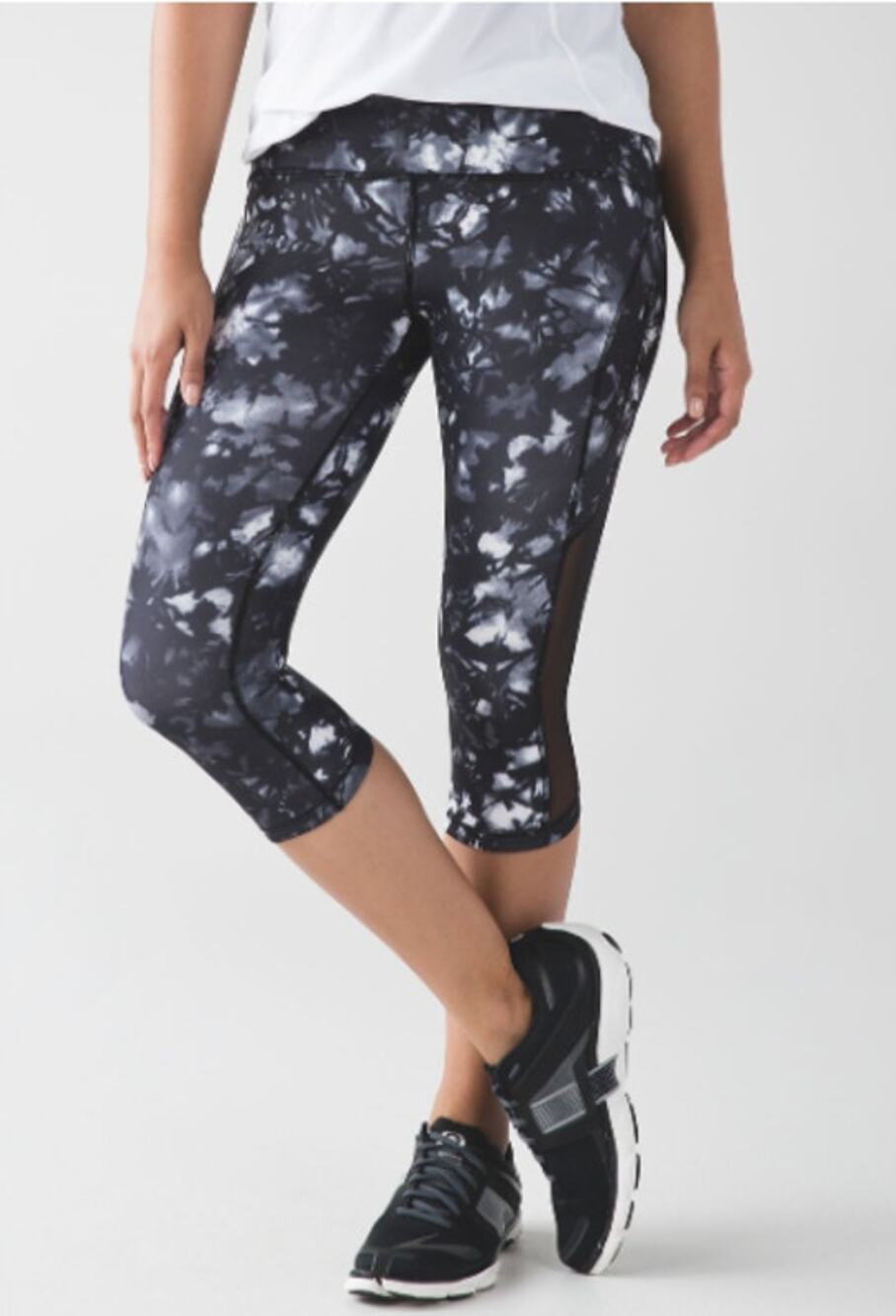 Lululemon Sun Runner Crop Dusk Dye White Black / Black Size 6